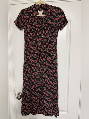 Jones New York Black Maxi Dress with Red Rose Print